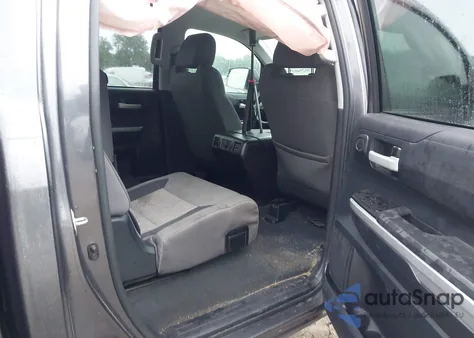 2016 Toyota Tundra Sr5 5.7L V8 z USA, uszkodzony, nr VIN 5TFDW5F13GX528811